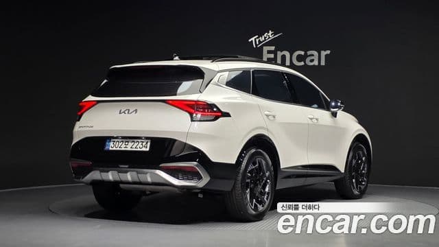 Kia Sportage 2022 — ფოტო 2/20