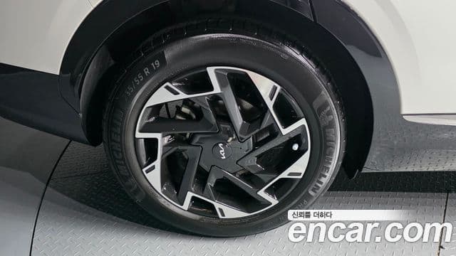 Kia Sportage 2022 — ფოტო 5/20