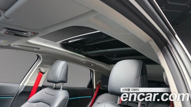 Kia Sportage 2022 — ფოტო 19/20