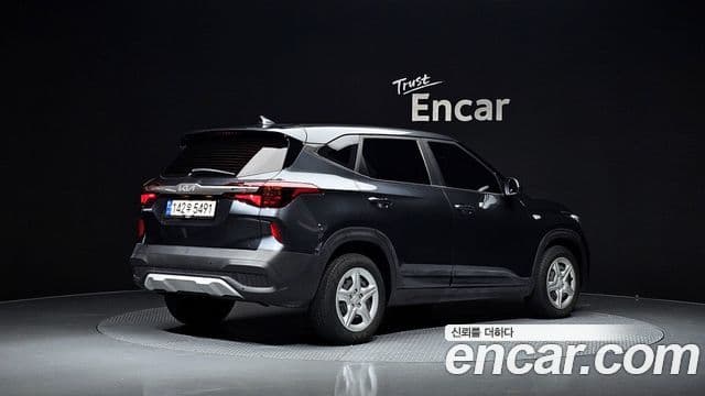 Kia Seltos 2022 — фото 2 из 20