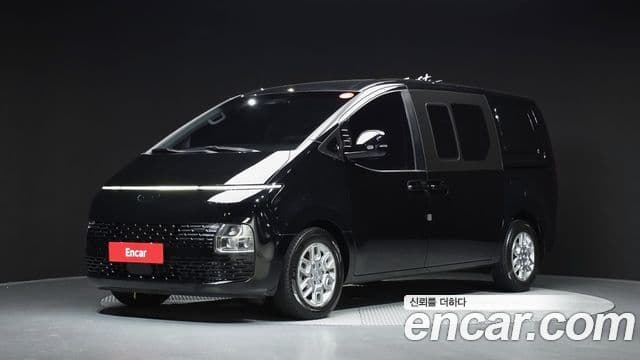 Hyundai Staria 2022 — Фото 1/20