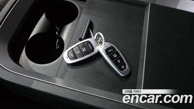 Hyundai Staria 2022 — Фото 19/20