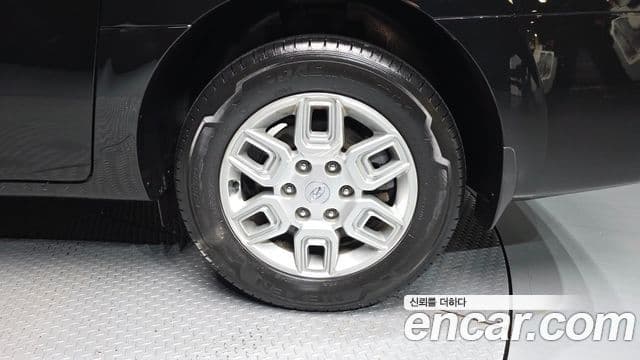 Hyundai Staria 2022 — Photo 3/31