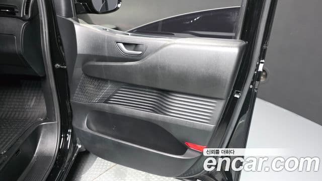 Hyundai Staria 2022 — Photo 25/31