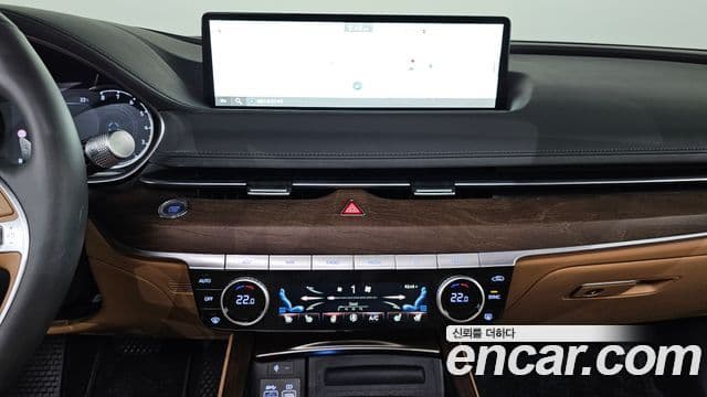 Genesis Electrified G80 2023 — ფოტო 13/20