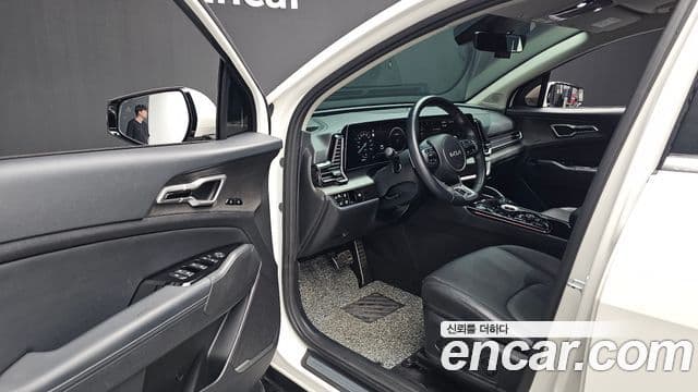 Kia Sportage 2023 — фото 10 из 20