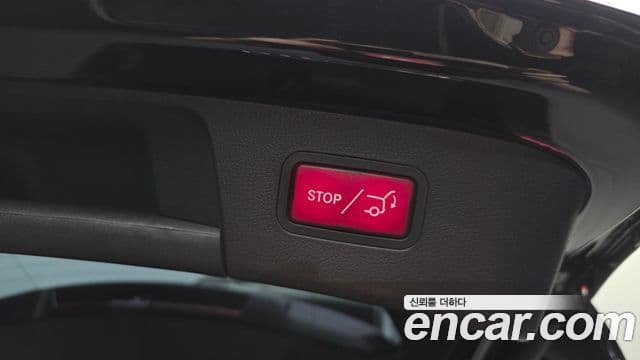 Mercedes-Benz GLA-Class 2018 — Şəkil 20/32