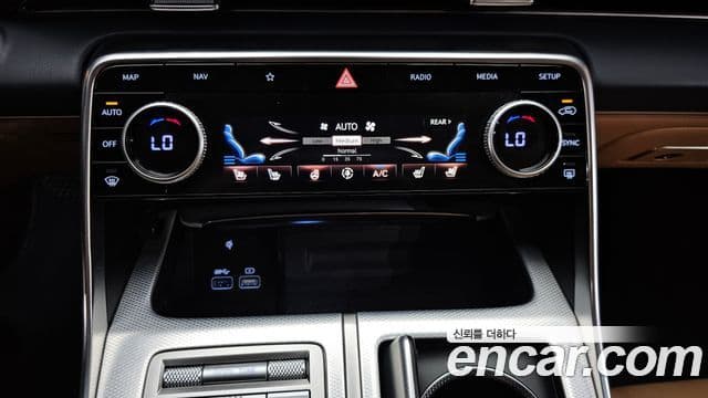 Genesis GV80 2021 — Şəkil 17/20
