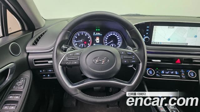 Hyundai Sonata 2022 — ფოტო 14/20