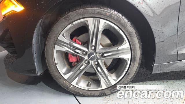 Kia K5 2021 — ფოტო 5/20