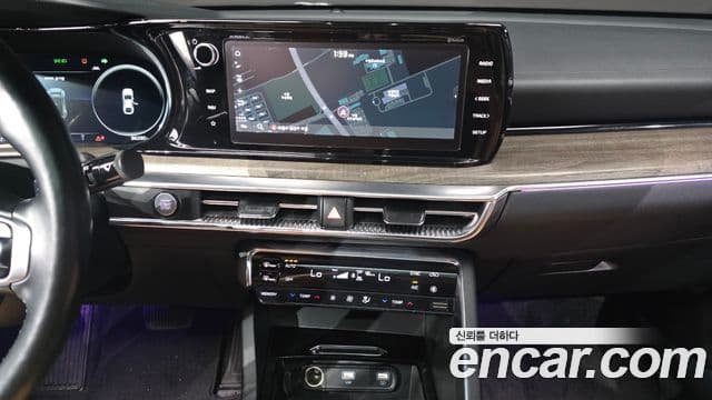 Kia K5 2021 — ფოტო 13/20