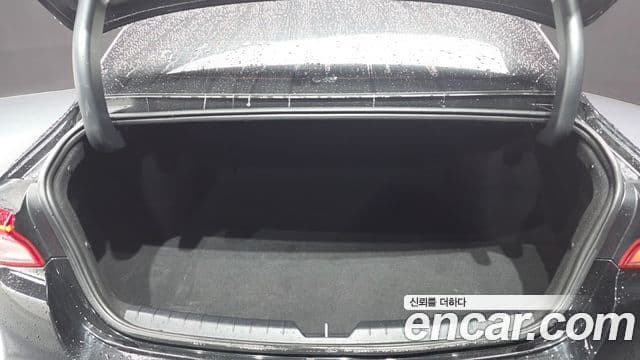 Kia K5 2021 — ფოტო 16/20
