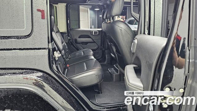 Jeep Wrangler 2020 — Şəkil 12/20
