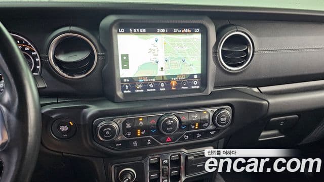 Jeep Wrangler 2020 — фото 14 из 20