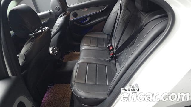 Mercedes-Benz E-Class 2018 — ფოტო 12/20