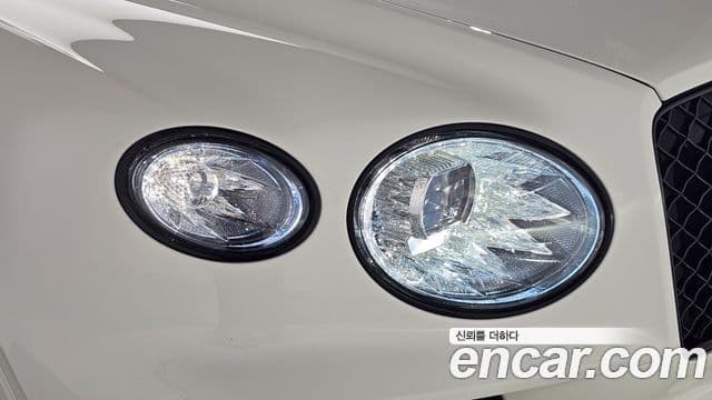Bentley Bentayga 2024 — Photo 29/35