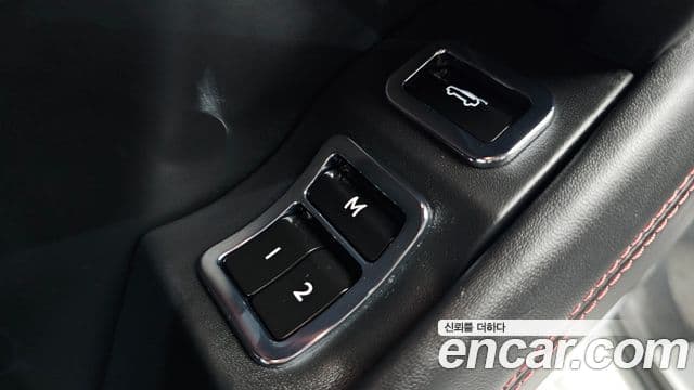 Bentley Bentayga 2024 — Photo 35/35