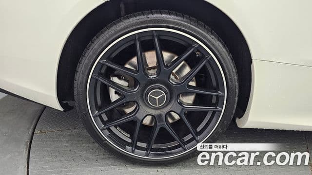 Mercedes-Benz E-Class 2019 — Photo 24/30