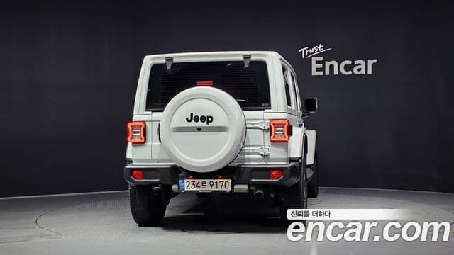 Jeep Wrangler 2021 — ფოტო 4/20