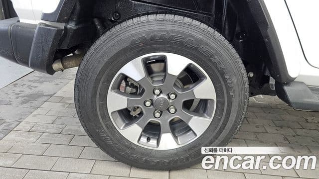 Jeep Wrangler 2021 — ფოტო 5/20