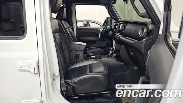 Jeep Wrangler 2021 — ფოტო 11/20