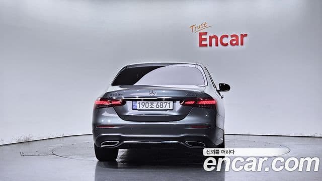 Mercedes-Benz E-Class 2021 — ფოტო 3/20