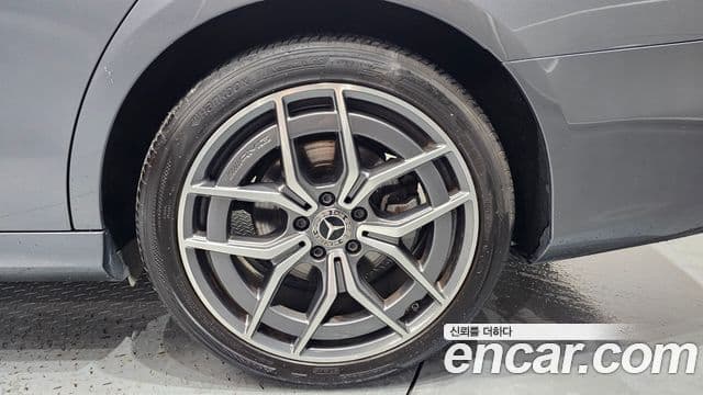 Mercedes-Benz E-Class 2021 — ფოტო 4/20