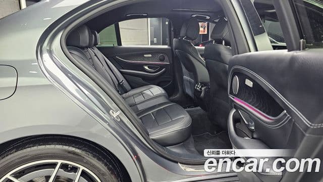 Mercedes-Benz E-Class 2021 — ფოტო 12/20