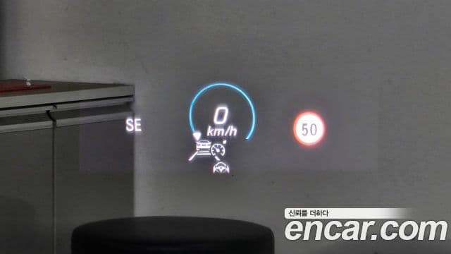 Mercedes-Benz E-Class 2021 — ფოტო 18/20