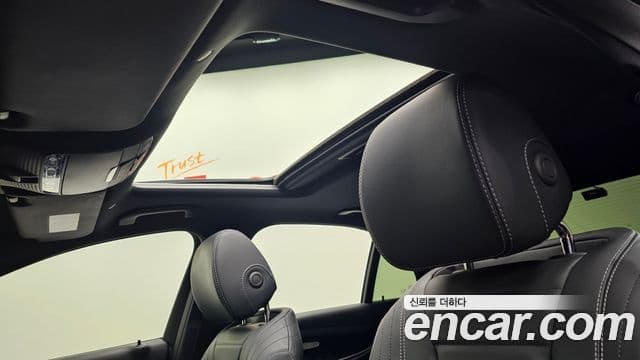 Mercedes-Benz E-Class 2021 — ფოტო 19/20