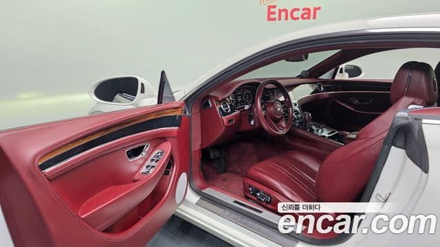 Bentley Continental GT 2019 — Photo 26/34