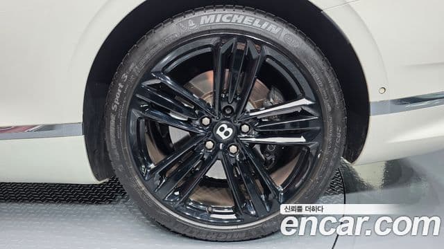 Bentley Continental GT 2019 — Photo 11/34