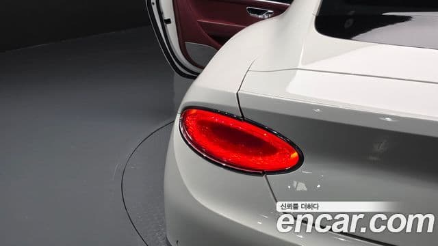 Bentley Continental GT 2019 — Photo 14/34