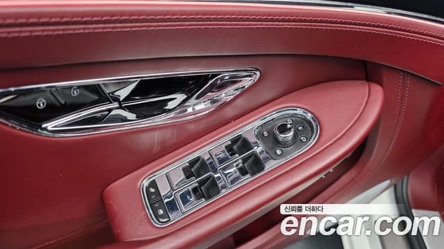 Bentley Continental GT 2019 — Photo 17/34