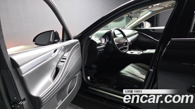 Genesis Electrified G80 2023 — Şəkil 10/20