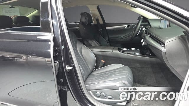 Genesis Electrified G80 2023 — Şəkil 11/20