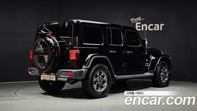 Jeep Wrangler 2020 — ფოტო 2/20