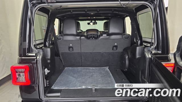 Jeep Wrangler 2020 — ფოტო 20/20
