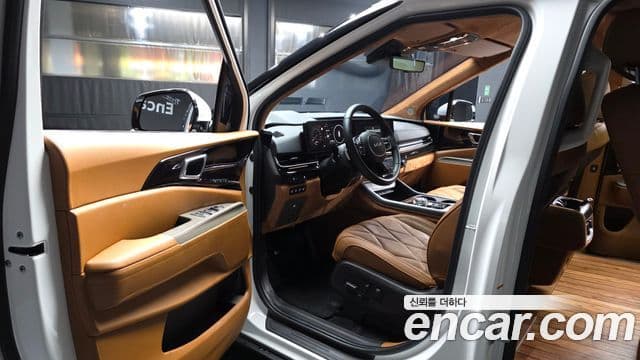 Kia Carnival 2024 — Photo 9/36