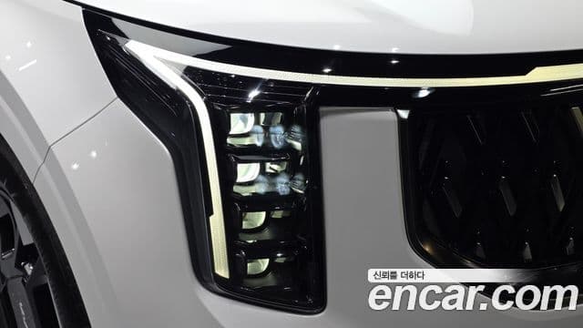 Kia Carnival 2024 — Photo 28/36