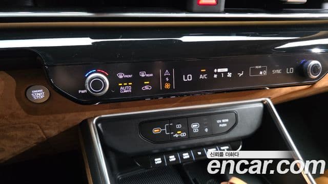 Kia Carnival 2024 — Photo 33/36