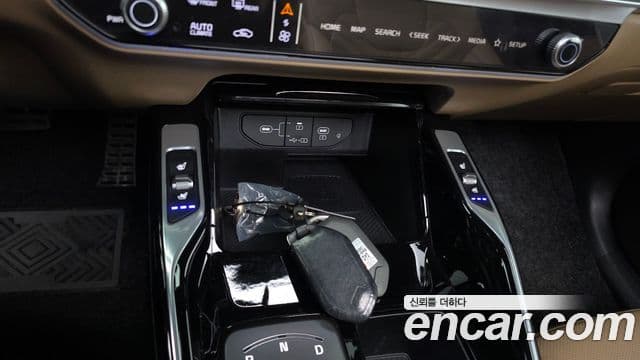 Kia Sorento 2024 — Şəkil 16/20