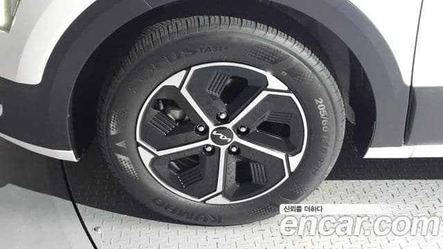 Kia Niro 2022 — фото 4 из 20
