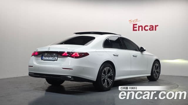 Mercedes-Benz E-Class 2026 — Şəkil 2/20