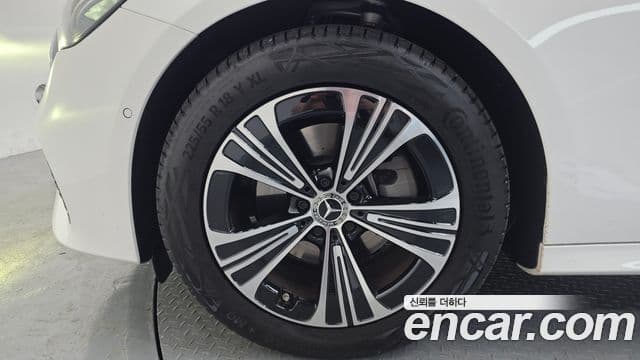 Mercedes-Benz E-Class 2026 — фото 5 из 20