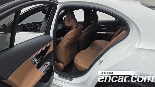 Mercedes-Benz E-Class 2026 — Şəkil 12/20
