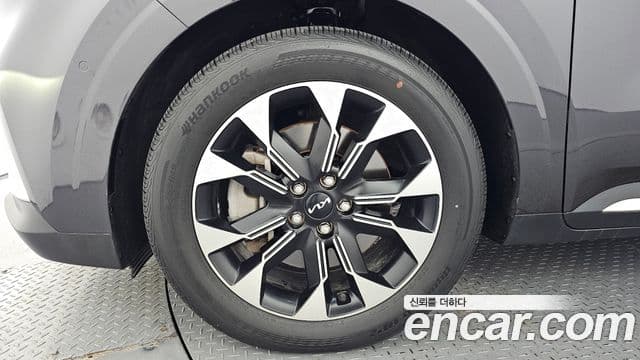 Kia Carnival 2023 — фото 5 из 20