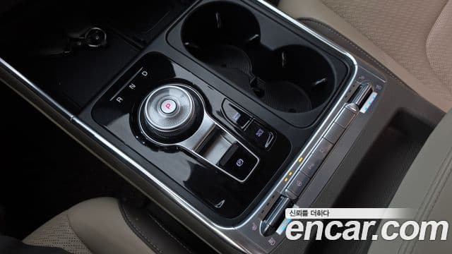 Kia Carnival 2024 — Şəkil 9/20
