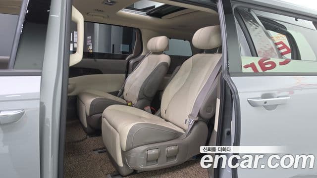 Kia Carnival 2024 — Şəkil 11/20