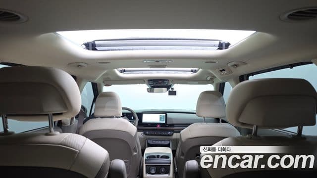 Kia Carnival 2024 — Şəkil 16/20